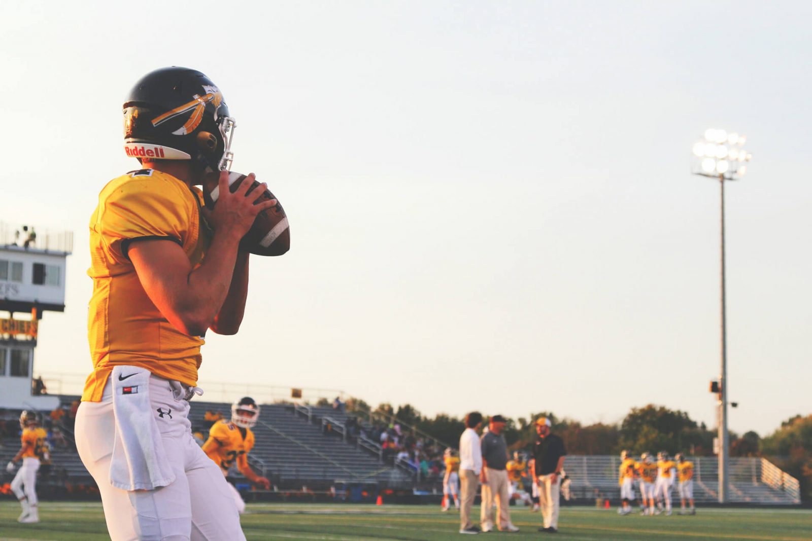 Jugador de fútbol americano durante un entrenamiento