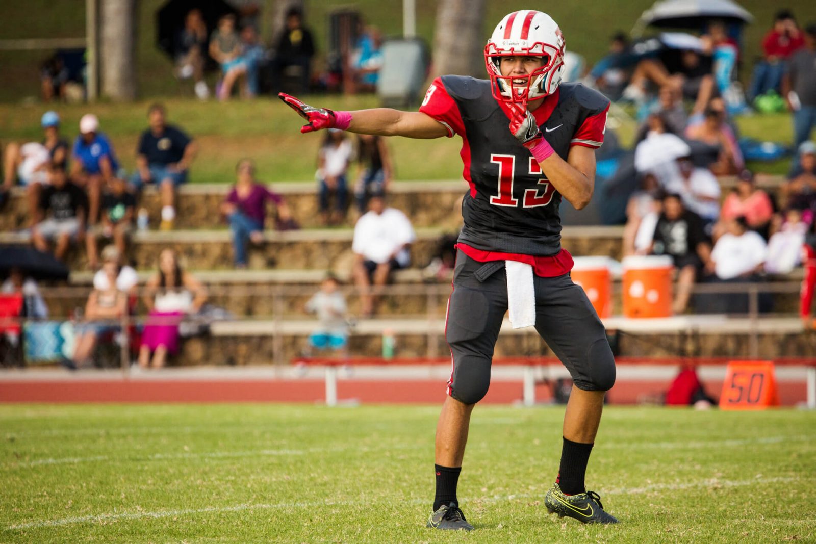 1-3_programa_colegio-privado_familia_USA_bachillerato_F1_futbol-americano_RobInt_1920px_tiny (1)