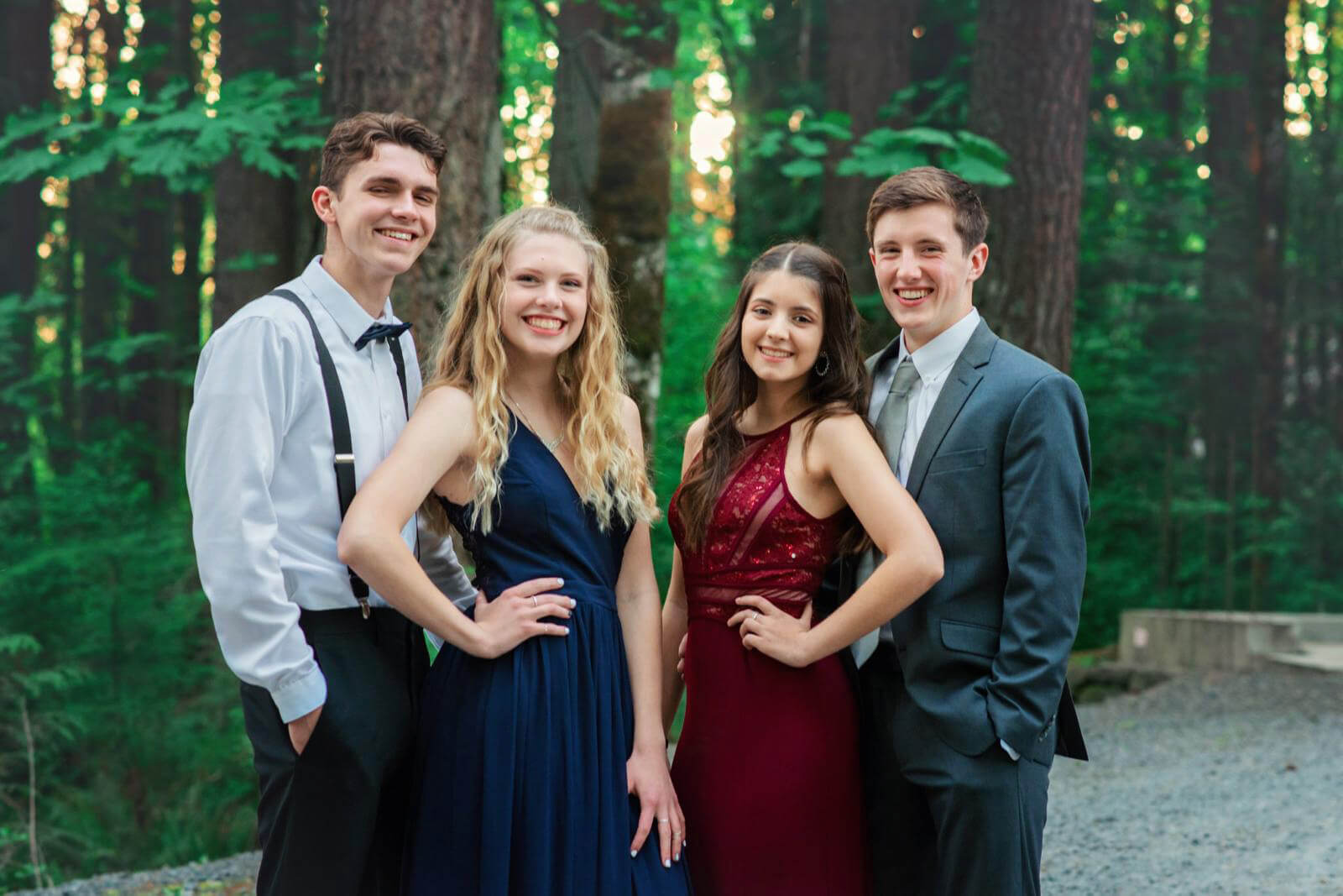 1-3_programa_colegio-privado_familia_USA_bachillerato_F1_prom-night_couples_1600x1067px_tiny