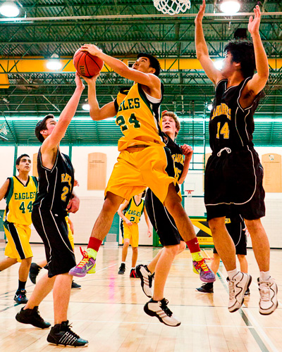 2-1_programa_internado_canada_baloncesto-chicos_St-Johns-Ravenscourt-Boys-Basketball_500px_tiny