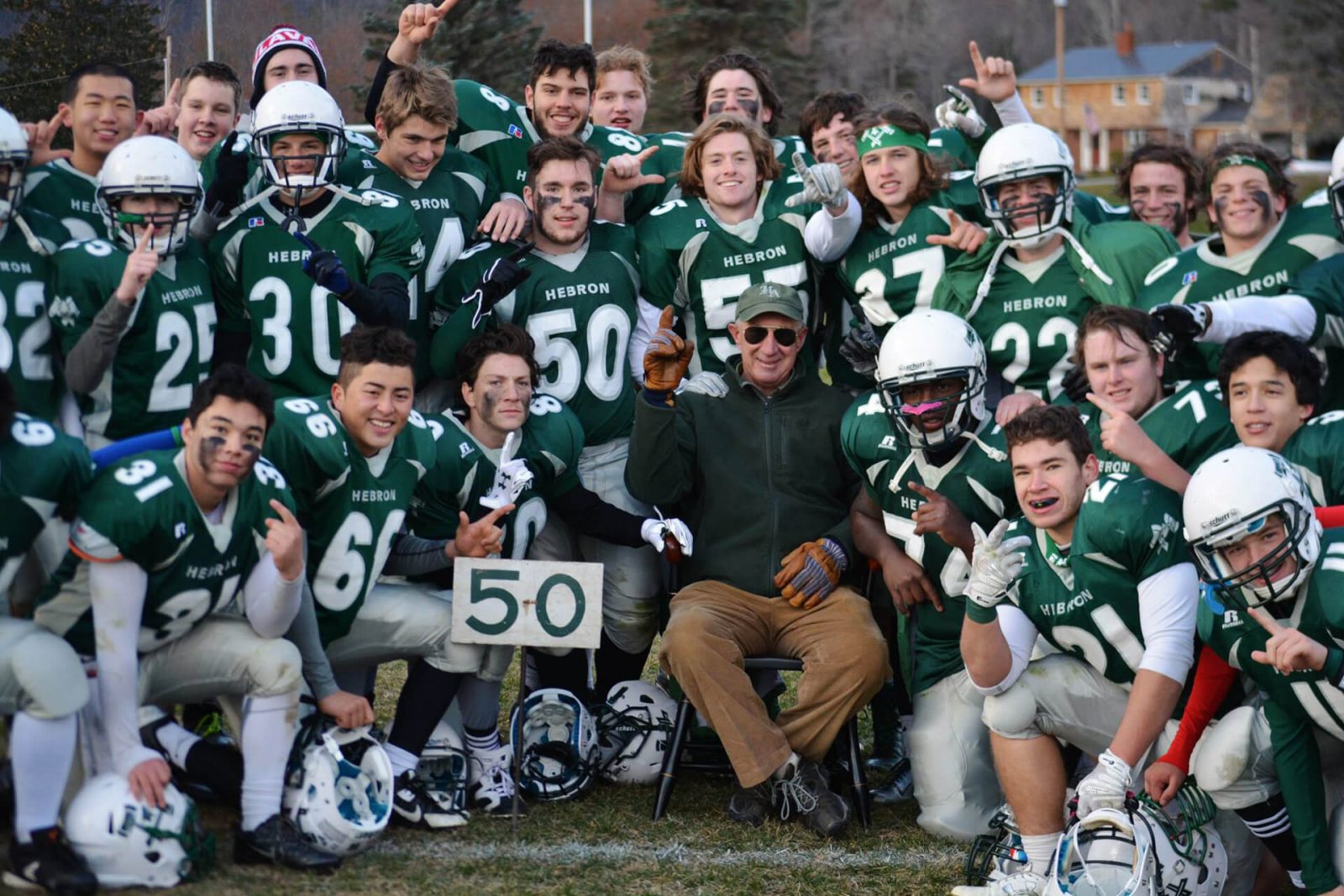 2-2_programa_internado_EEUU_deportes_futbol-americano_hebron_1920px_tiny