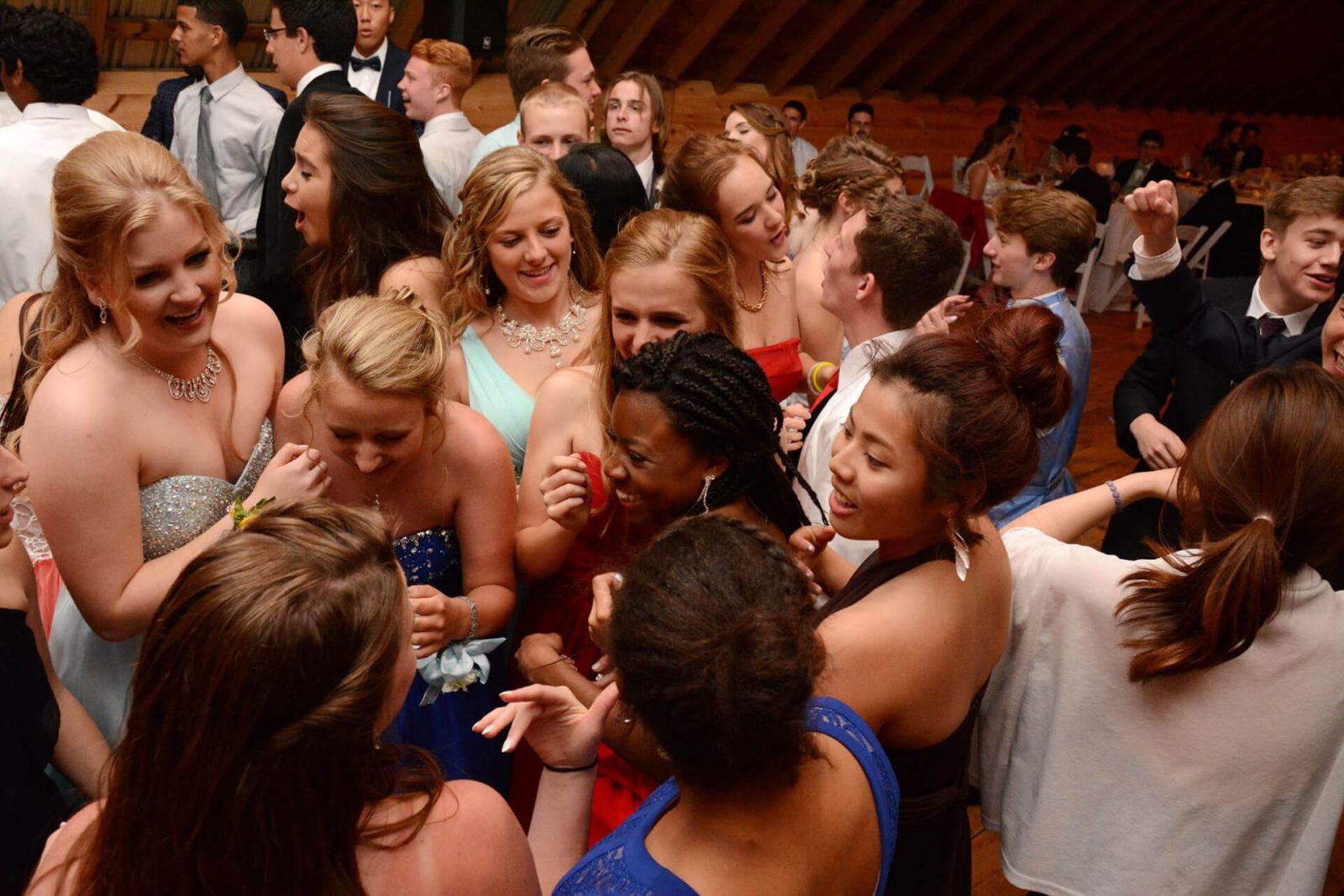 2-2_programa_internado_EEUU_prom-graduacion-baile_hebron_044_1920px_tiny