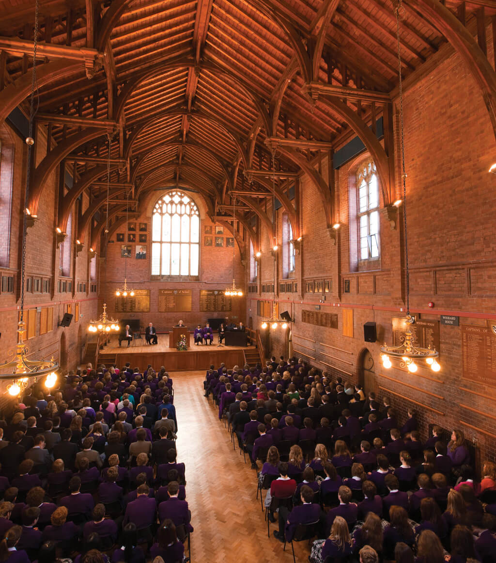 2-3_programa_internado_reino-unido_estilo-de-vida_amistades_Ellesmere-College_1024x1161px_NR_tiny