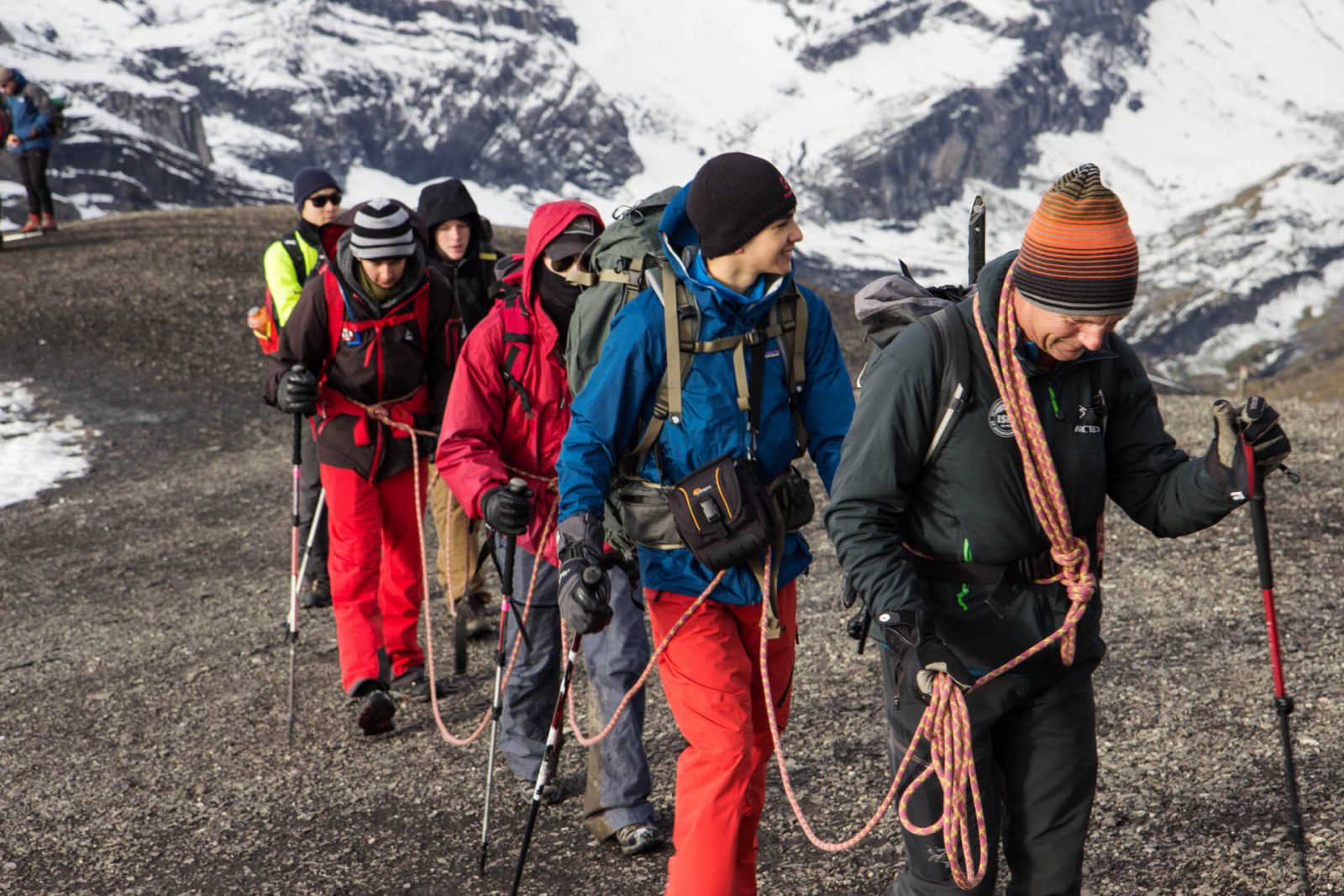 2-4_programa_internado_suiza_actividades-exterior_alpinismo-ski-hiking-altamontana_leysin-AlpineClub_1920px_tiny