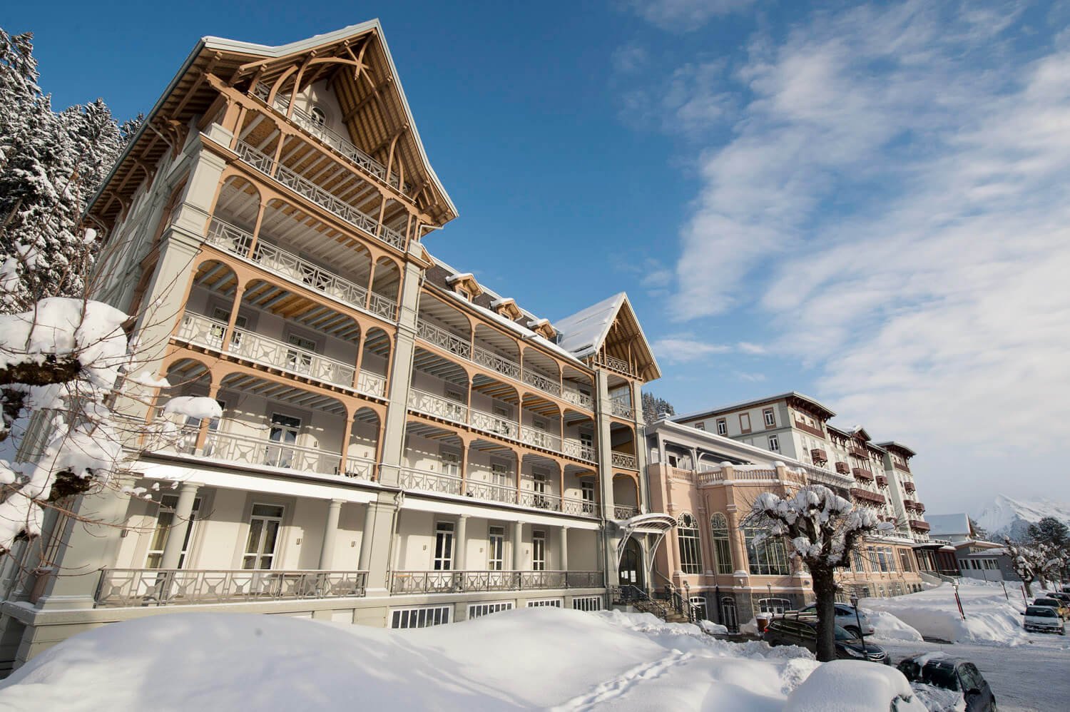 2-4_programa_internado_suiza_campus-instalaciones_leysin-BelleEpoque_Winter_1500px_tiny