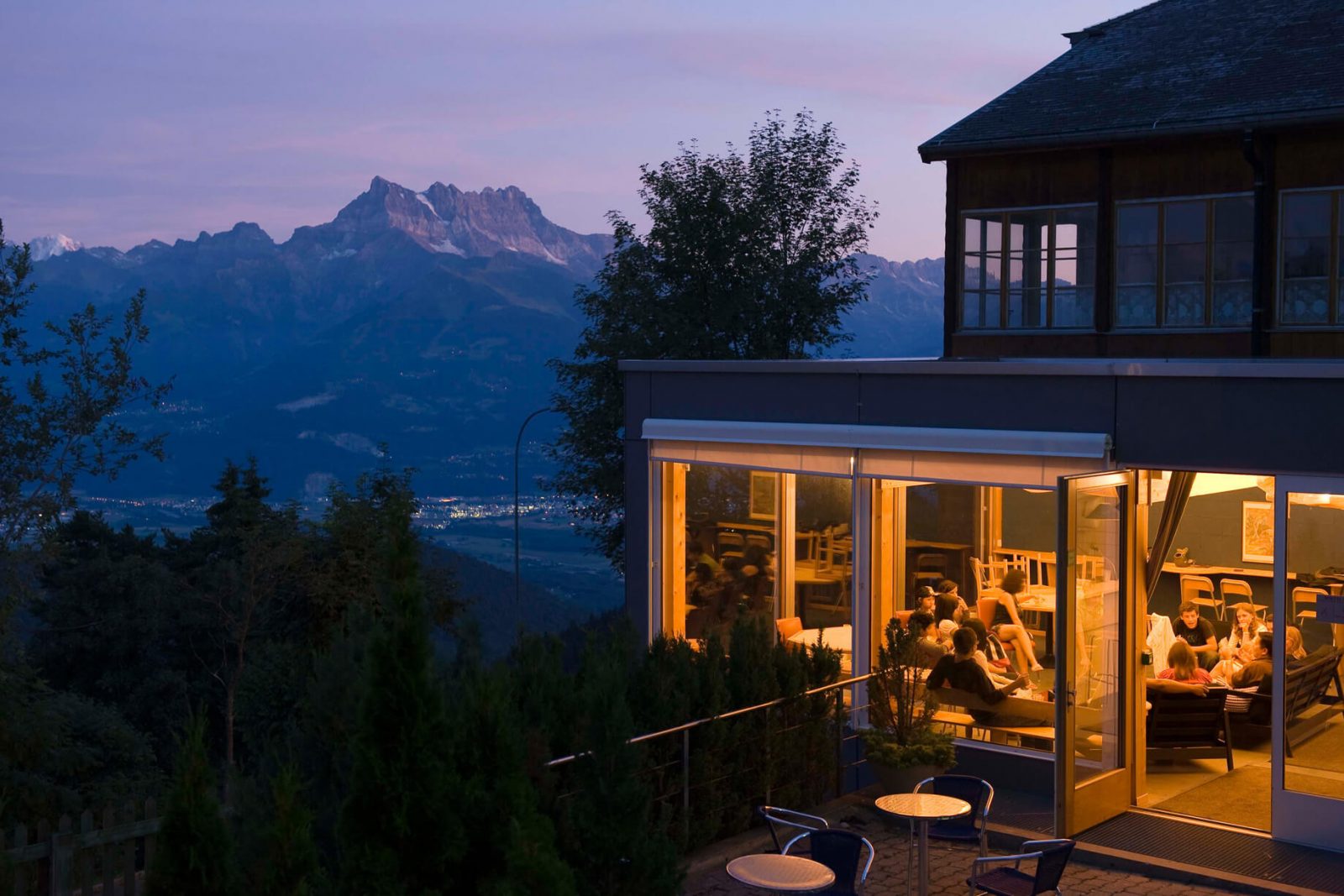 2-4_programa_internado_suiza_campus-instalaciones_leysin-Fishbowl_1920px_tiny