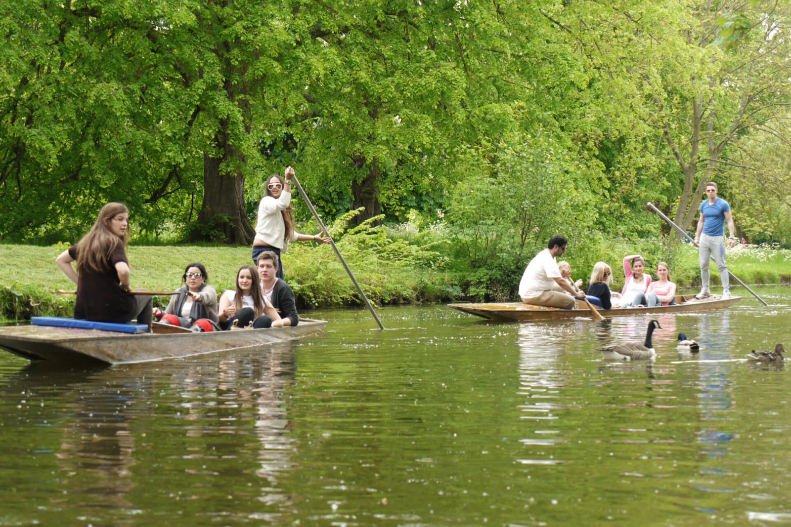 4_programa_verano_St-Clares-Activity-Punting_1920px