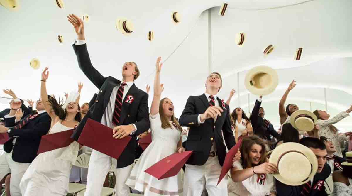 estudiantes graduación