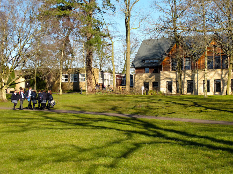 Internados con sistema americano en el Reino Unido